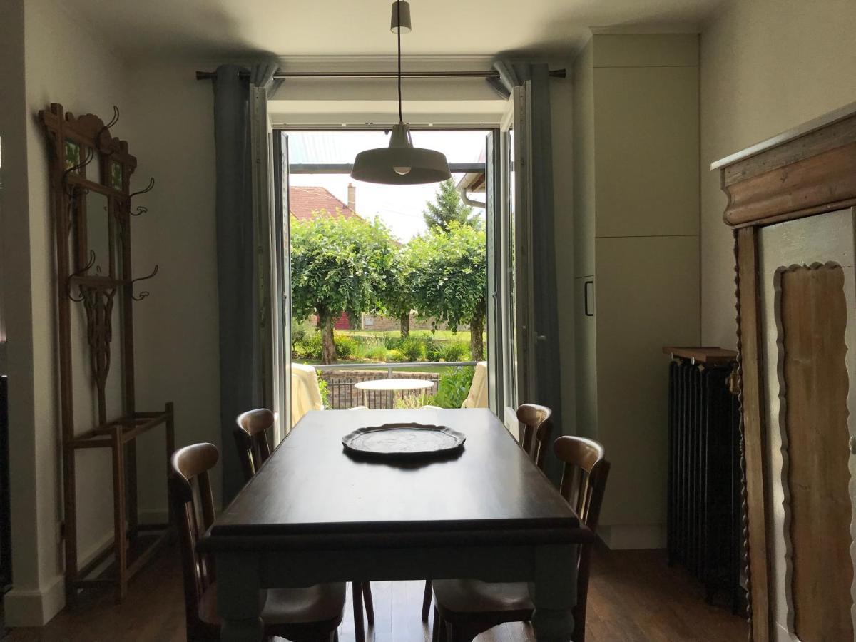 Town House Jumilhac-Le-Grand Villa Buitenkant foto