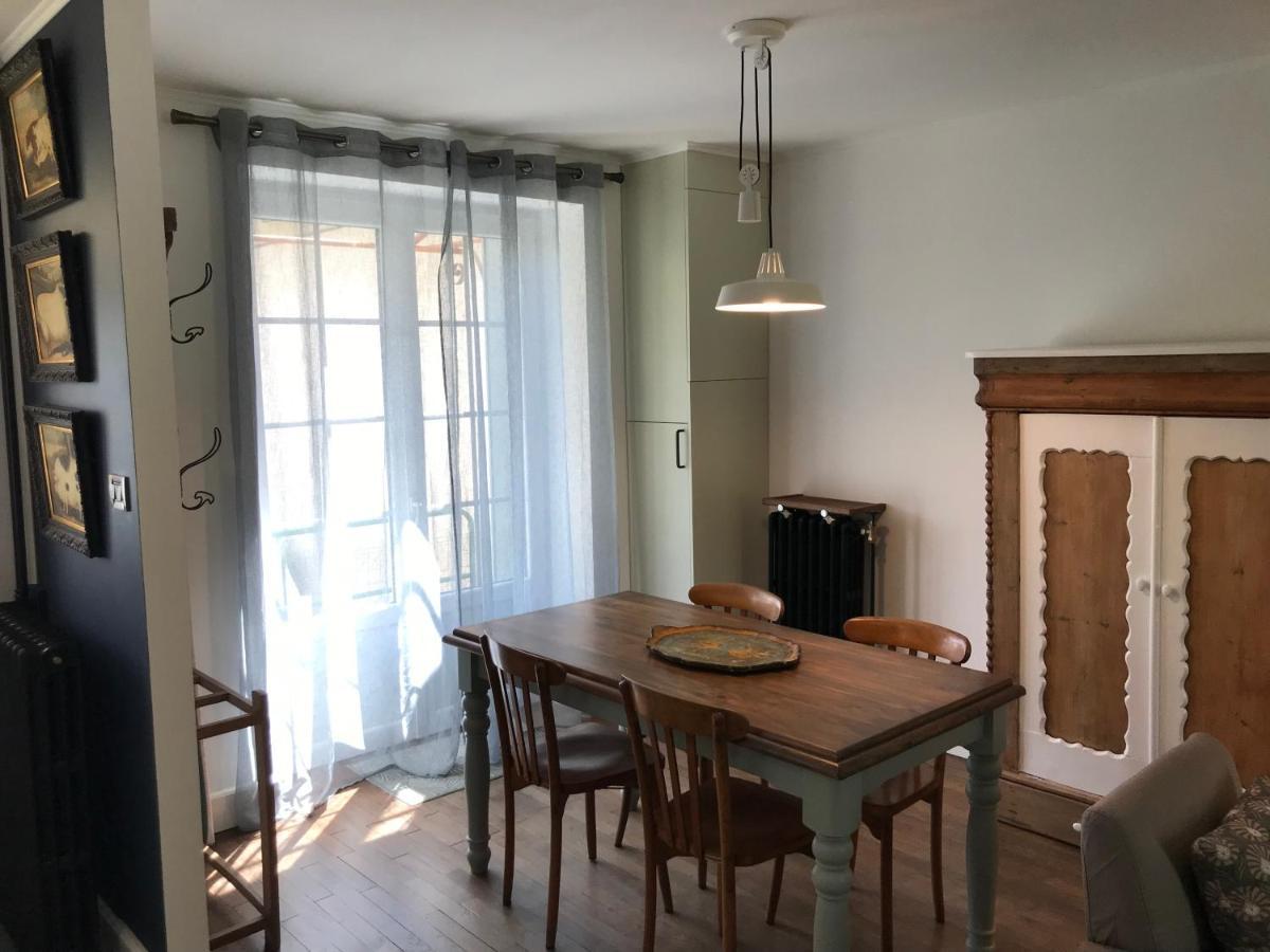 Town House Jumilhac-Le-Grand Villa Buitenkant foto