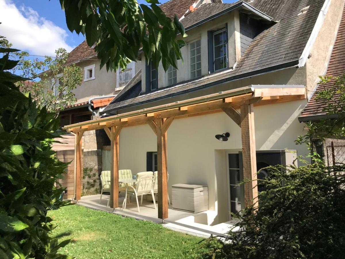 Town House Jumilhac-Le-Grand Villa Buitenkant foto